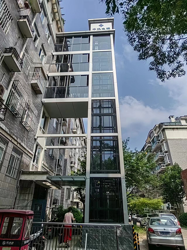 森海都市花園小區(qū)新加裝的電梯外景。蕪湖市住建局供圖