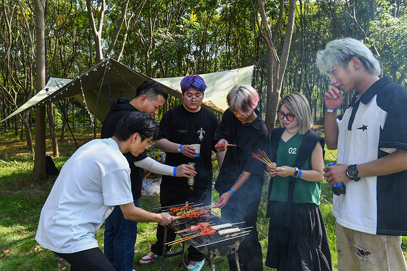 從馬達(dá)加斯加到肥東，楊晉打理的雨悅山房深受年輕人的喜愛。吳芳攝