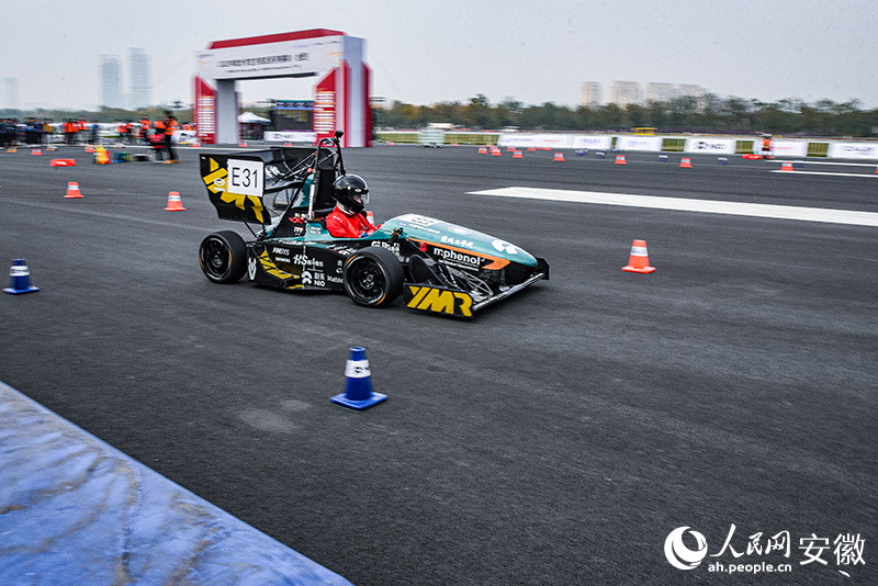 汽車賽事是汽車文化的重要組成部分。圖為中國(guó)大學(xué)生方程式合肥站比賽。人民網(wǎng)記者 李希蒙攝