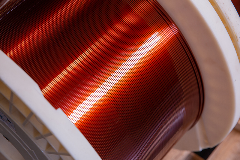 銅陵有色銅冠電工公司生產(chǎn)的電動(dòng)汽車用扁漆包線。銅陵有色集團(tuán)供圖