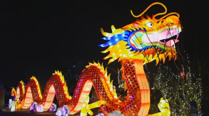 燈會現(xiàn)場。 汪立攝